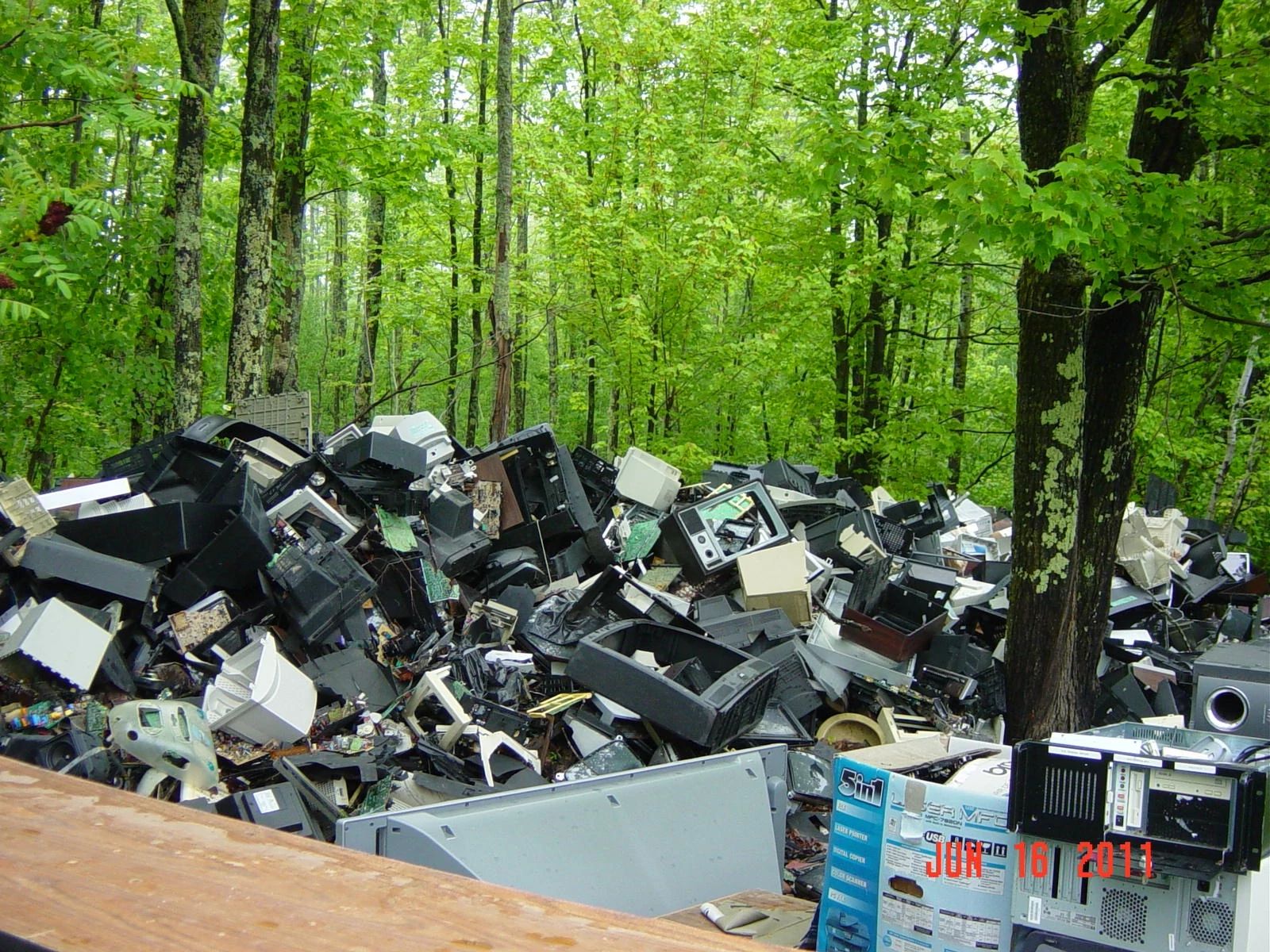 Douglas County dumped electronics.jpeg